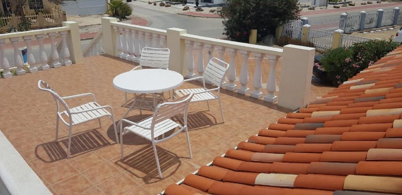 Aruba Cunucu Residence Palm Beach Bagian luar foto