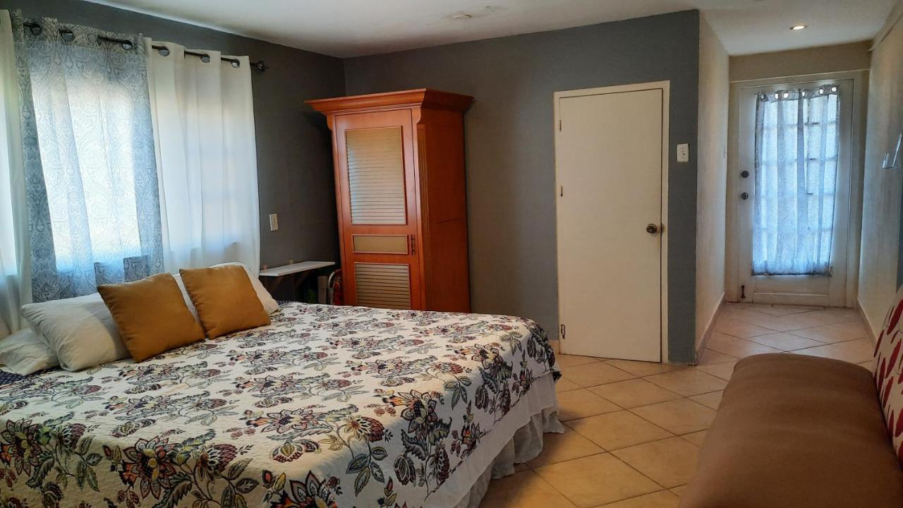 Aruba Cunucu Residence Palm Beach Bagian luar foto