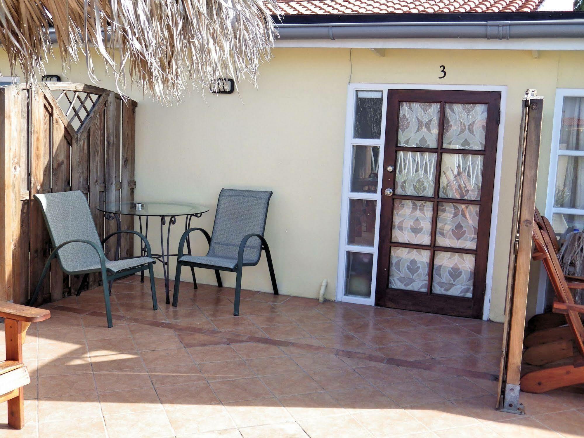 Aruba Cunucu Residence Palm Beach Bagian luar foto